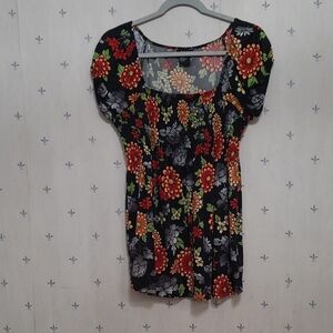 Floral Black and Red Women's Top
